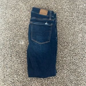 american eagle ripped skinny jeans